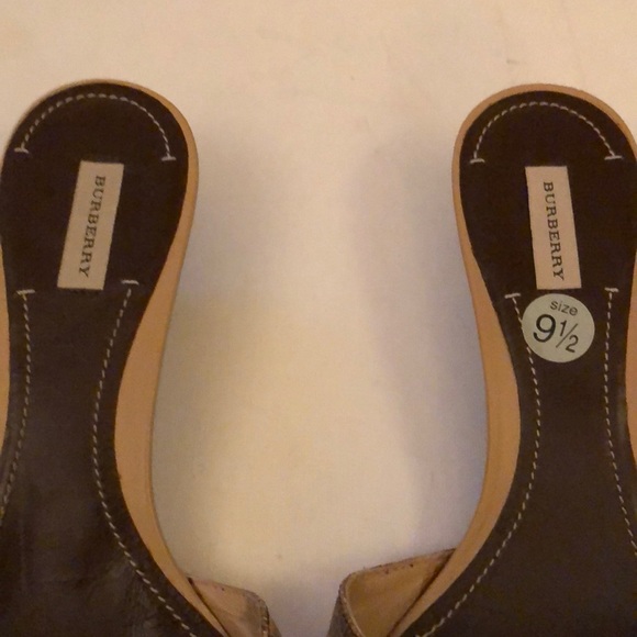 BURBERRY shoes - Picture 2 of 7